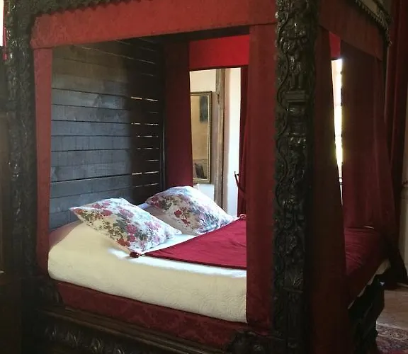 Chateau De Fleury La Foret *