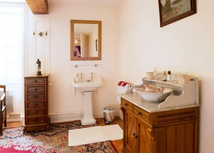 Chateau De Fleury La Foret Bed & Breakfast Igoville